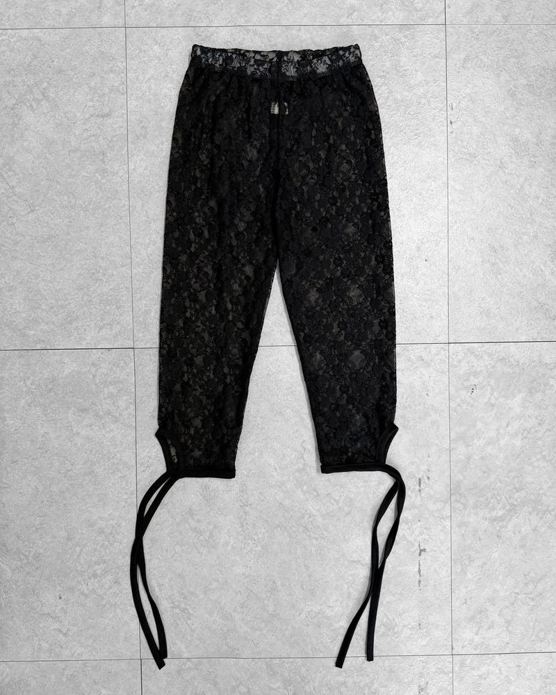 NOIR LACE RIBBON LEGGINGS