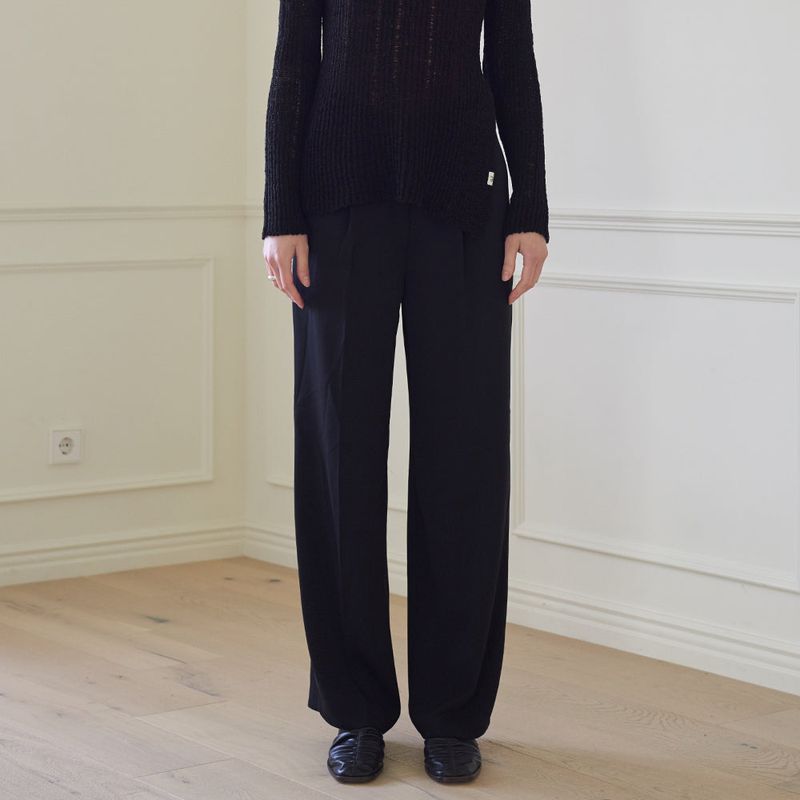 ONE TUCK SLACKS (BLACK)