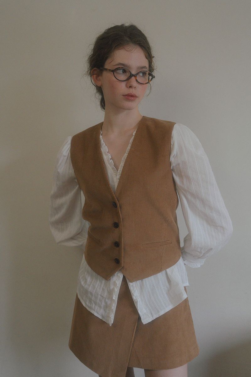 Early corduroy vest_camel