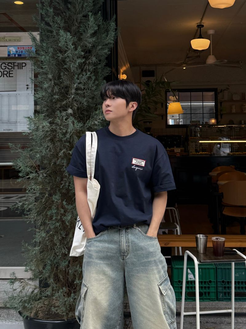 Quire patch embroidery short sleeve t-shirt