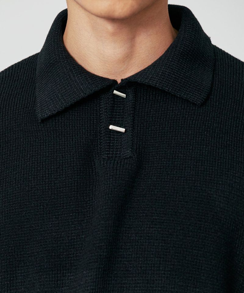 stick button loose fit knit black