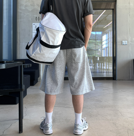 Glife Sidetuck Bermuda Banding Shorts
