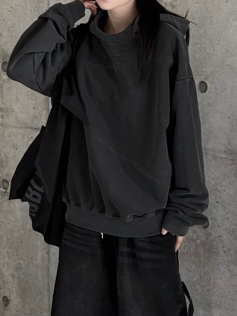 slant cutline pigment hoodie
