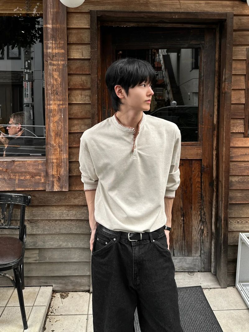 WHAT A LOOK（ワット ア ルック）の「コヒステッチヘンリーネックロングスリーブ（トップス）」