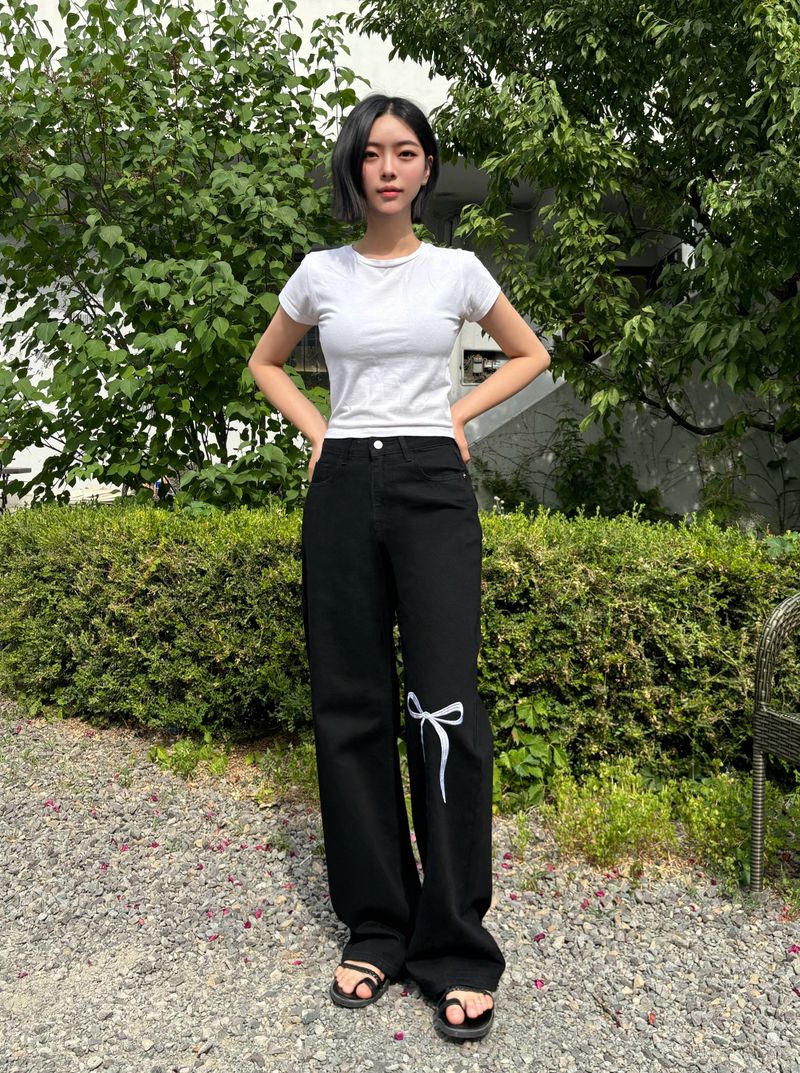 RIBBON EMBROIDERED BLACK DENIM PANTS code 18203