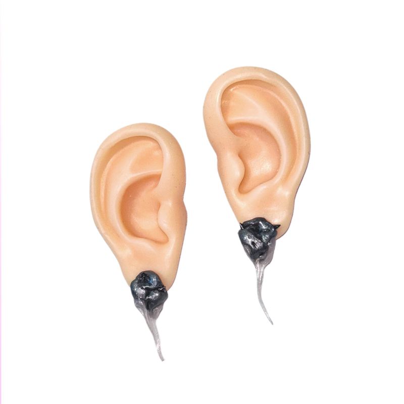 [MADE] Melting tooth earrings