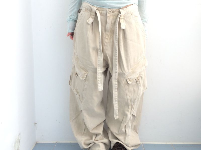 Pocket cargo strap pants