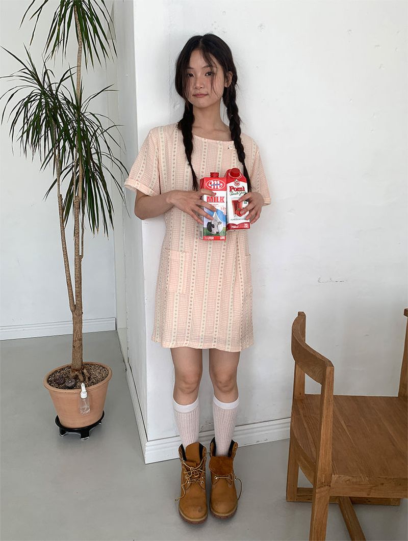 SOFT FLOWER BUTTON DRESS (2C)
