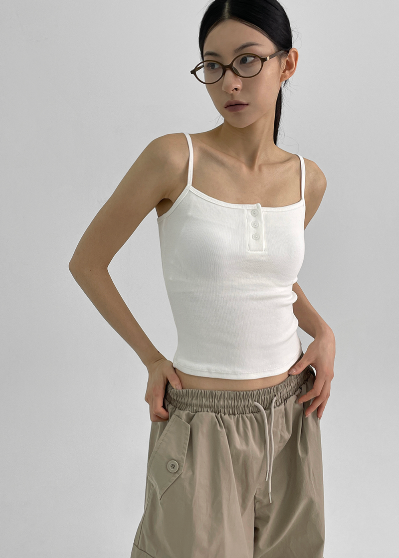 BLACKUP（ブラックアップ）の「[MADE] Easy Henley Neck Sleeveless (Captured)（Tops）」
