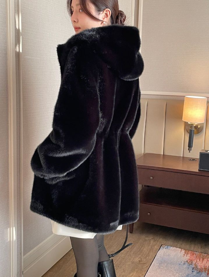 Lenu String Ecofur Mink Mustang Hood Zip-Up