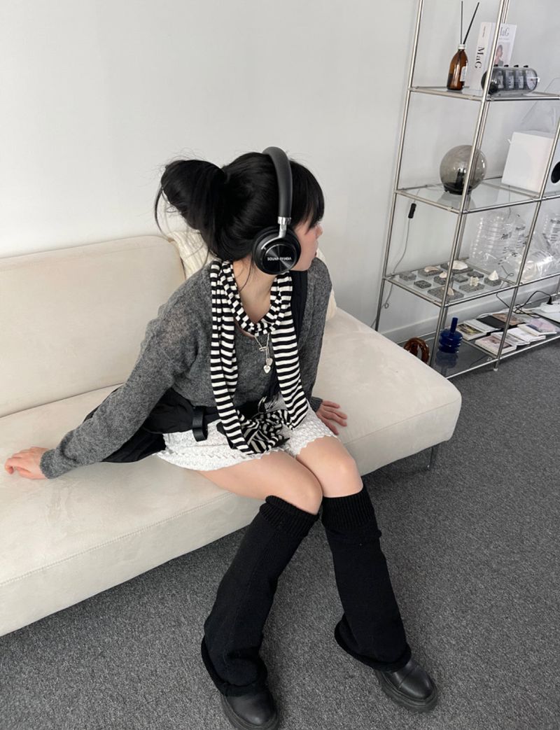 heenytsuki（ヒニツキ）の「Basic alpaca v-neck knit（Tops）」