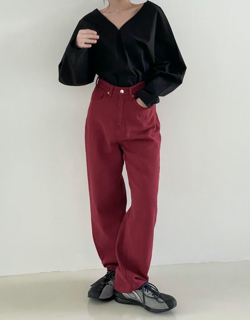 Feminine v-neck shirt