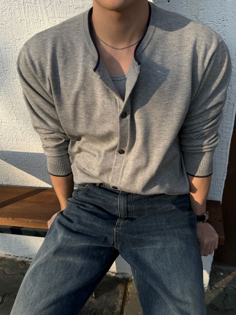 Int color scheme round cardigan