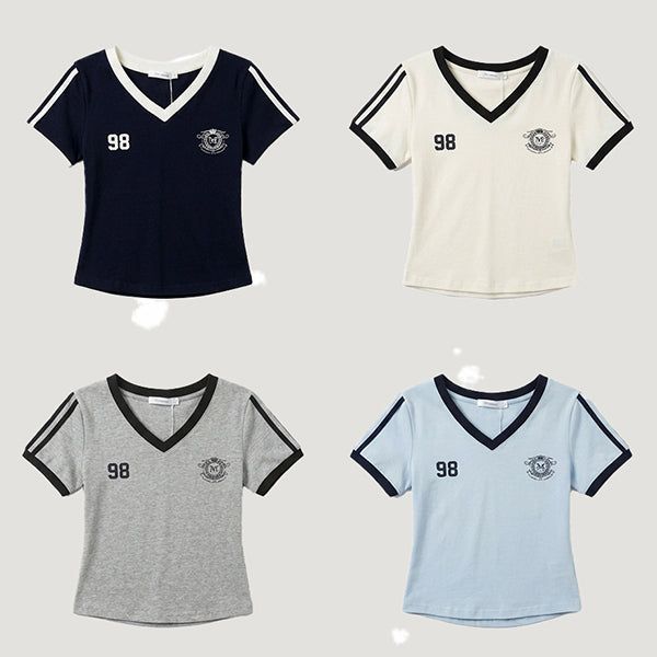 hijjoo（ハイチュー）の「95 V-neck Uniform St Cropped Short-Sleeved (4 colors) （Tops）」