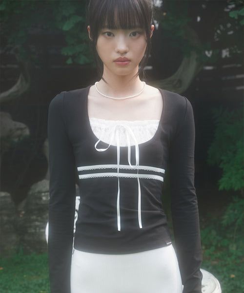 ZIZEMUSEUM（ジゼミュージアム）の「LACE RIBBON TOP (BLACK)（Tops）」