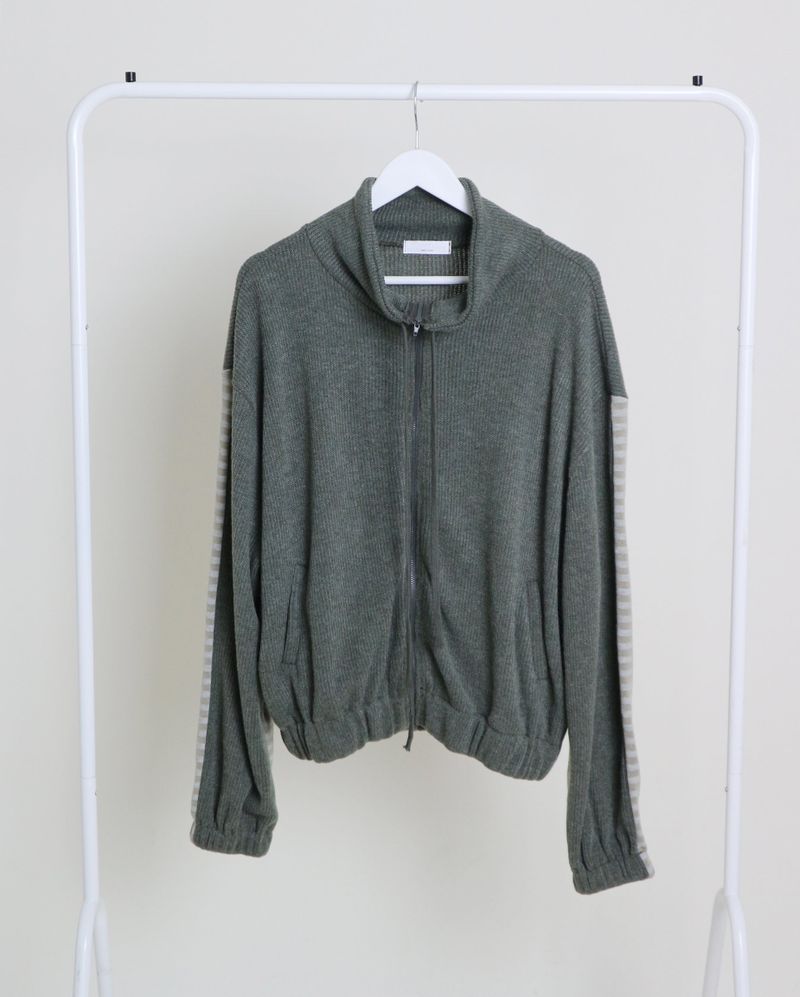 Hakata Stripe Coloring String Knitwear Zip-Up