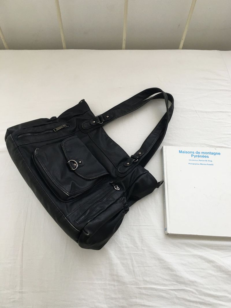 Vintage square leather bag