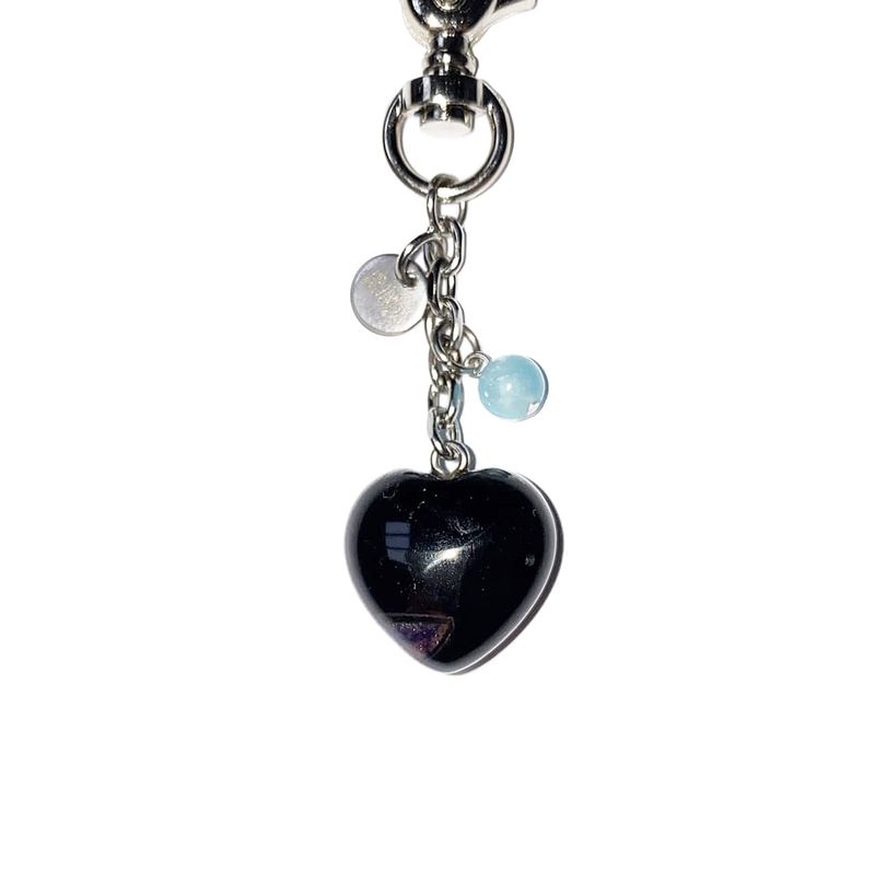 heart gemstone keyring (black)