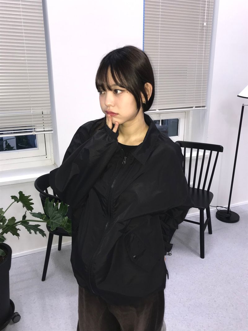 Pulcro collar windbreaker