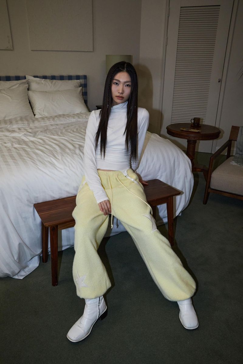 STAR patched pants / lemon