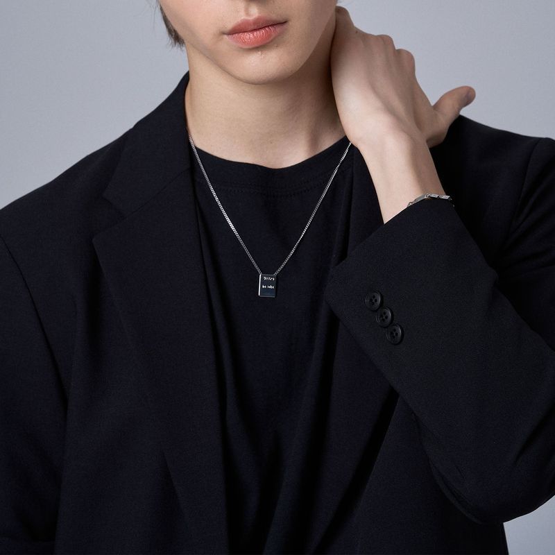 TAG SQUARE SLIM NECKLACE