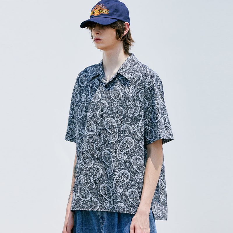 KND(ケイエンド)の「PARADISE PAISLEY HAWAIIAN SHIRT GREY(Tops)」