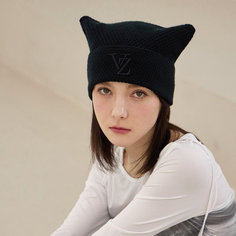 VZ Square Beanie / Black