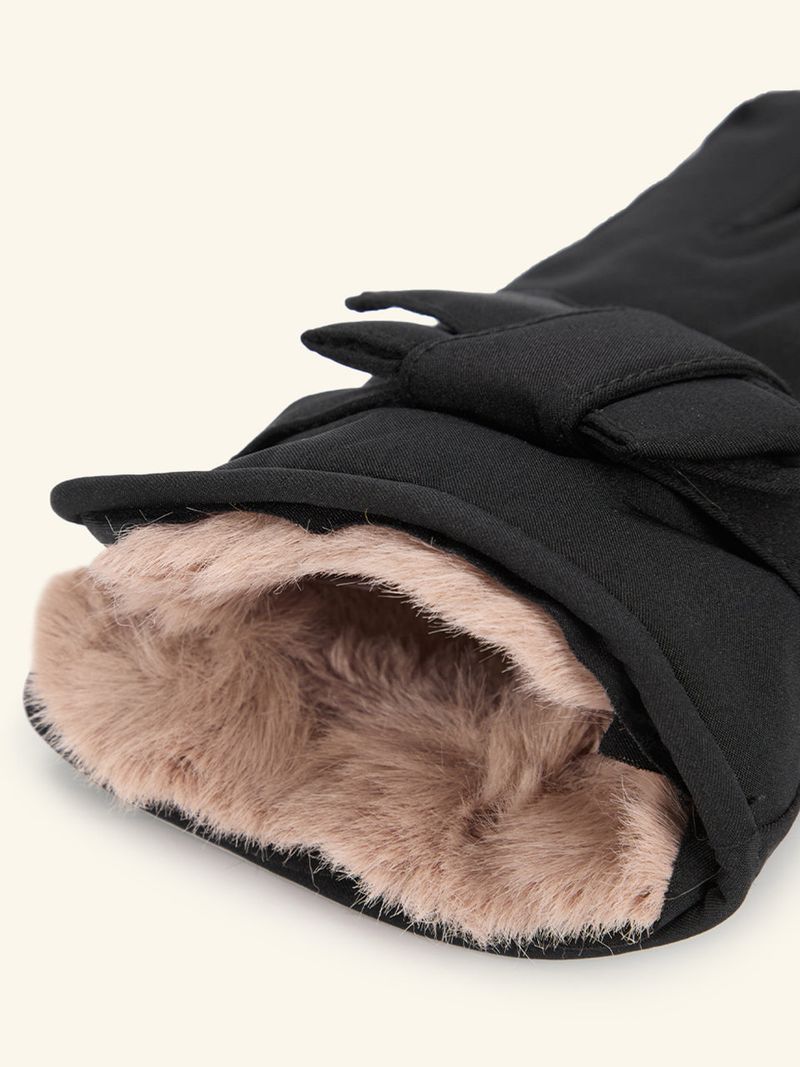 Nylon Ribbon Gloves