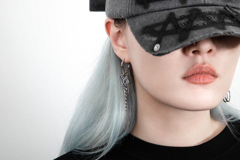 BBD B Logo Earring (Silver)
