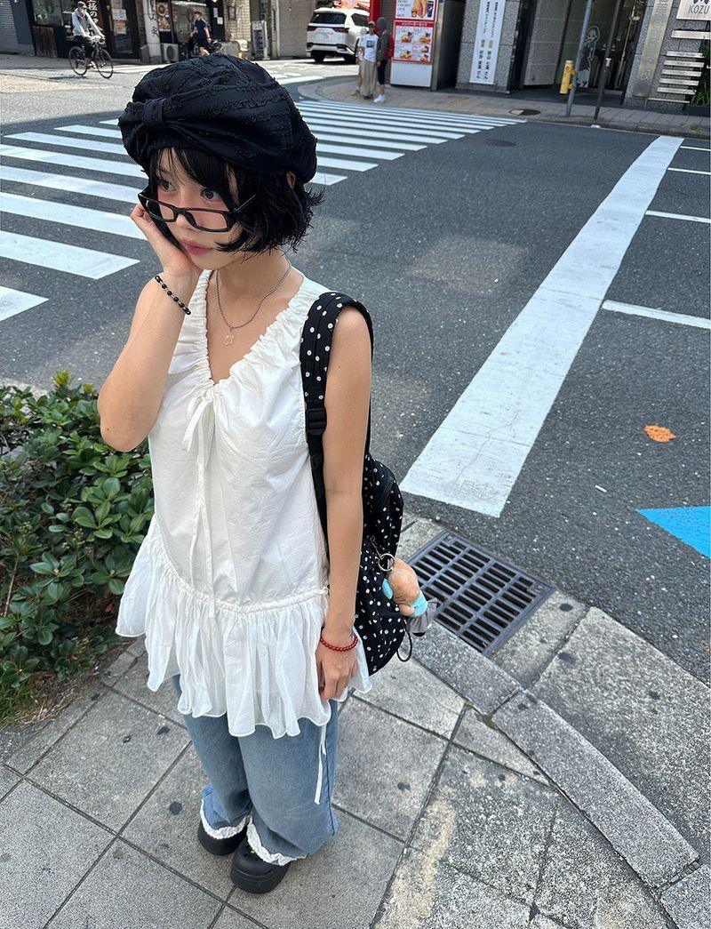 Dot dot string pocket backpack