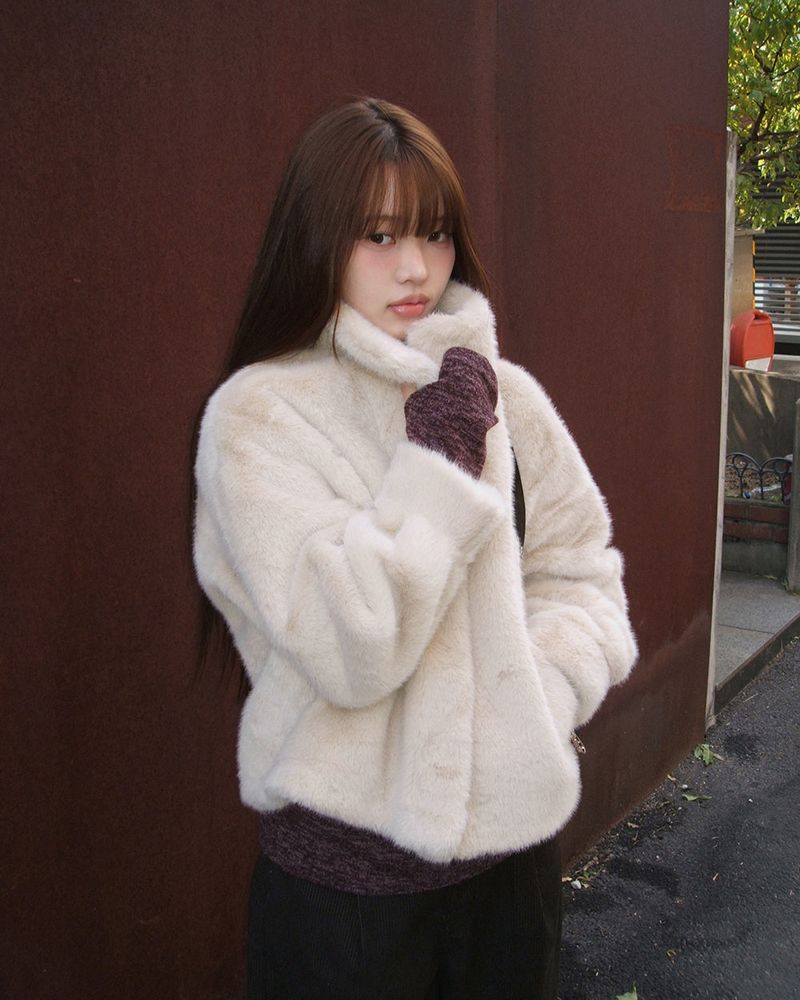 Hoon Hidden Hook Fur Short Jacket
