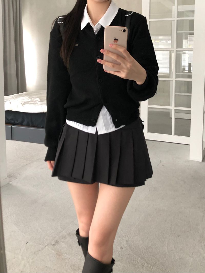 Kitten（キッテン）の「Noah Pleated Wrap Skirt (2 colors)（Skirts）」