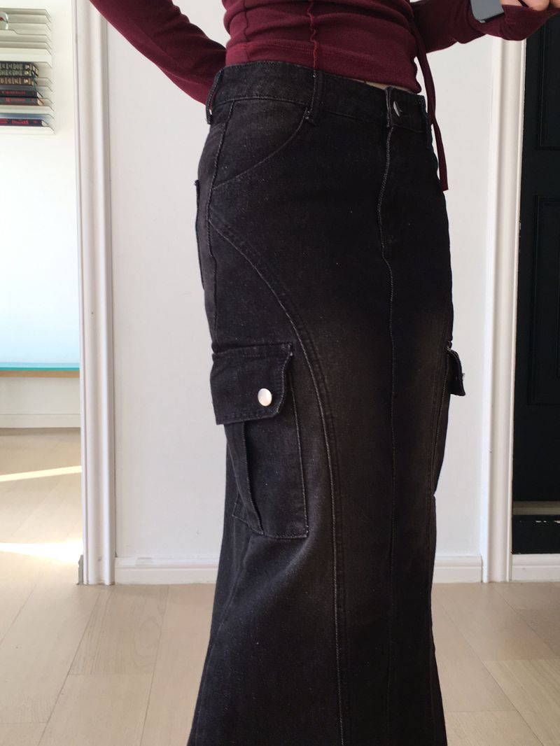Leaner pocket cargo cut denim long skirt