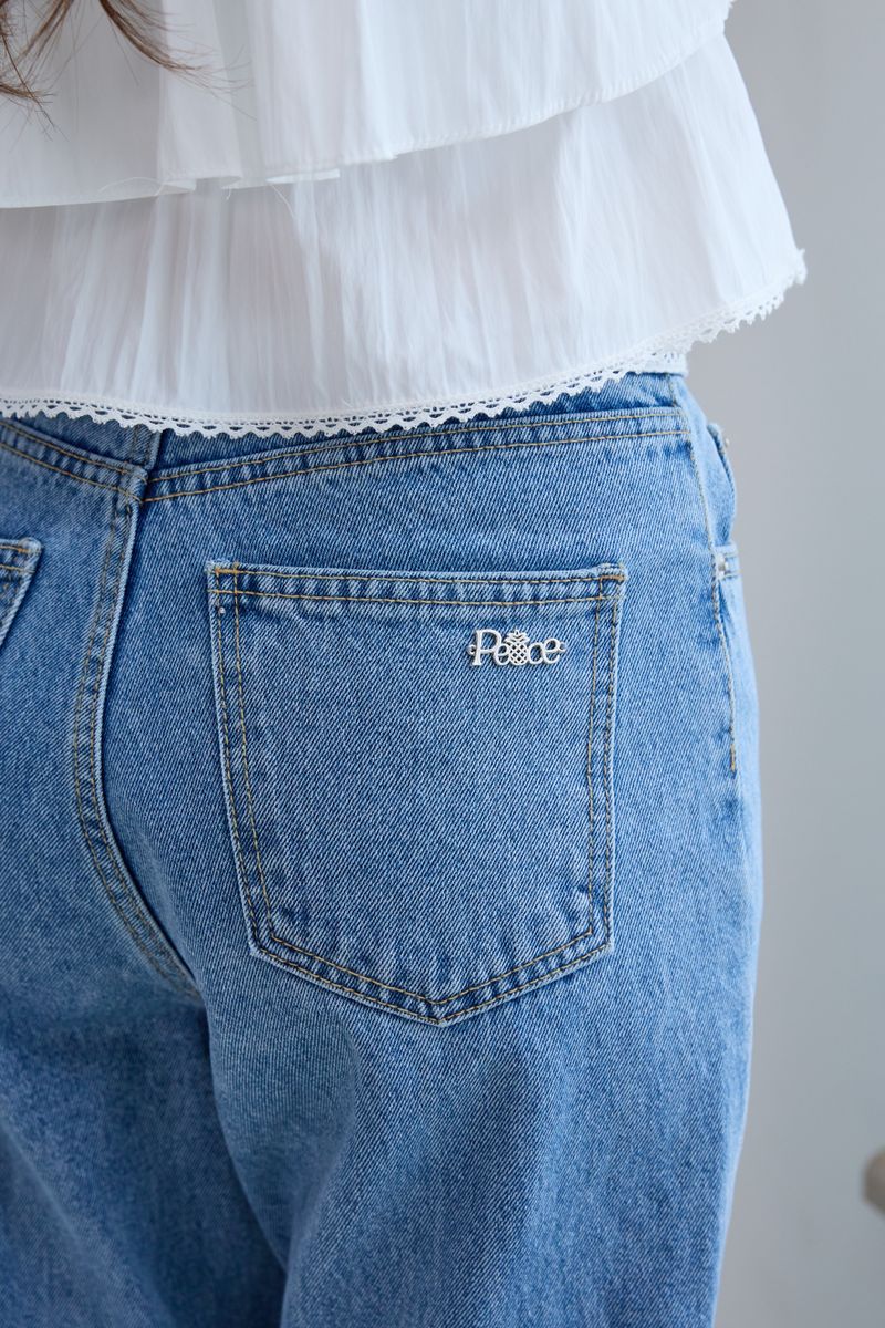 PINK PINEAPPLE（ピンクパイナップル）の「WILD FRINGE DENIM PANTS（Pants）」