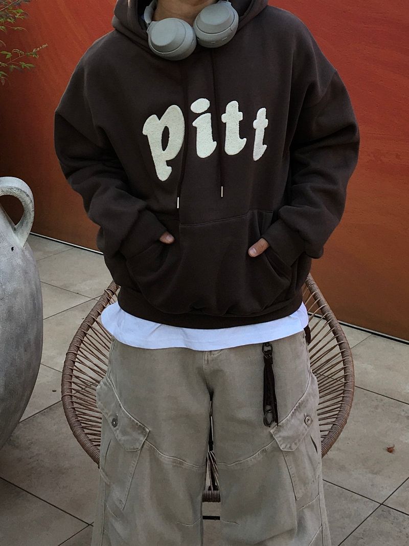 SSROOM(エスエスルーム)の「Pete Buckle embroidered fleece hoodie 4C(Tops)」