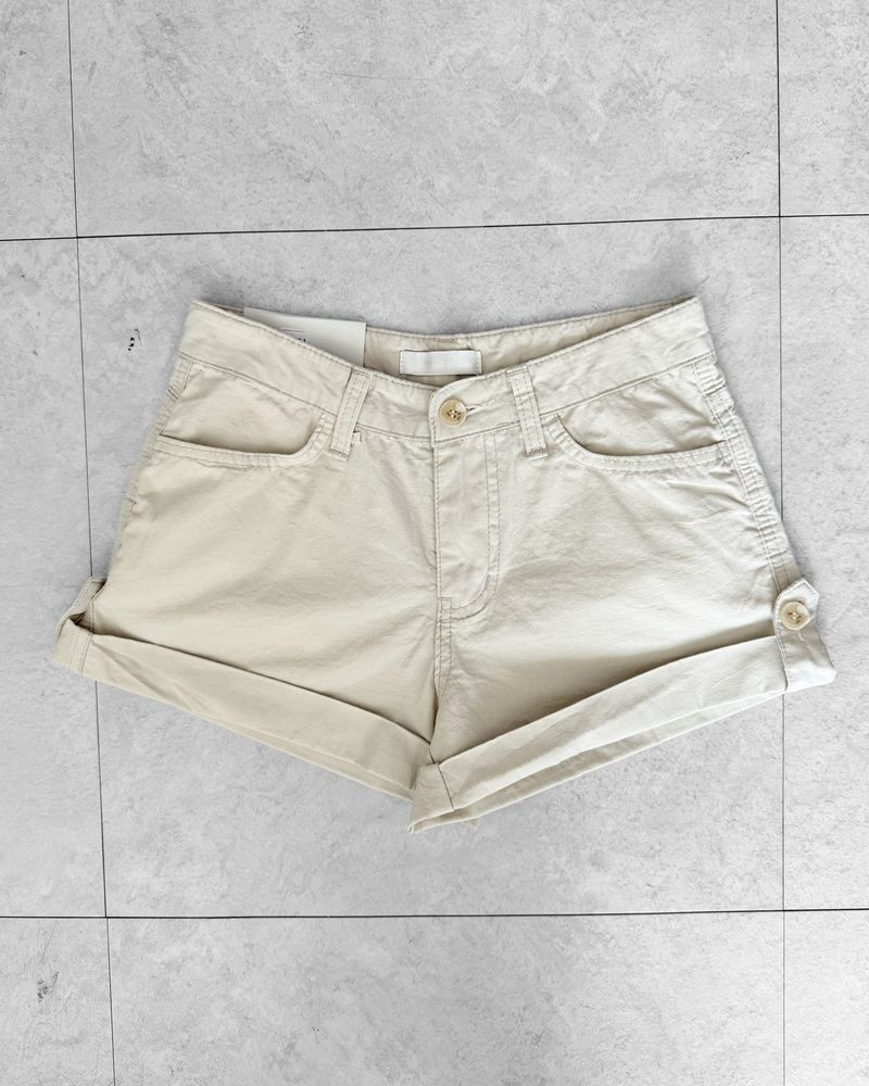 TAUPE ROLL-UP SHORT PANTS