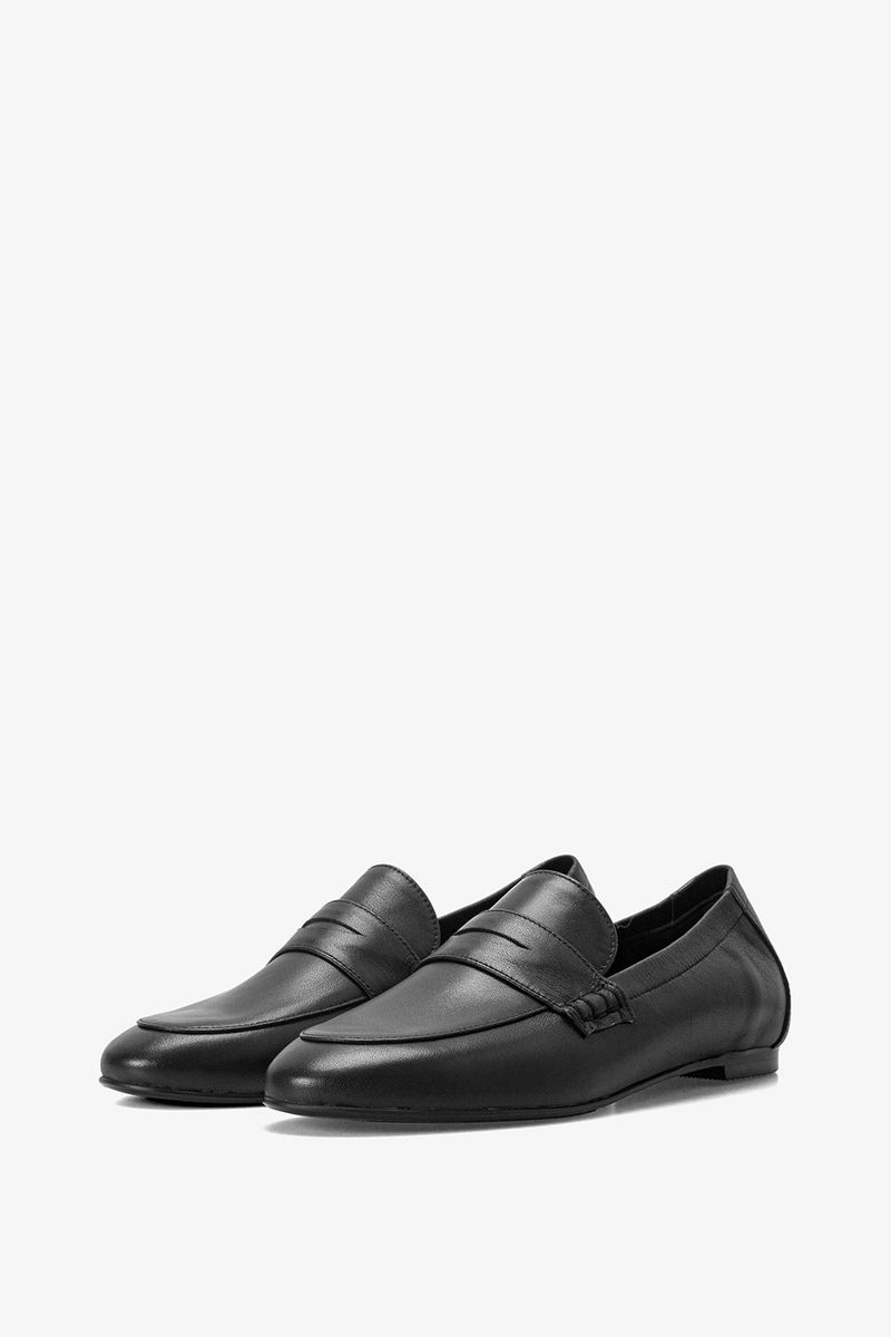 MODERN PENNY LOAFER IN BLACK