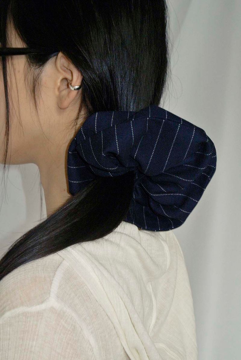STRIPE SCRUNCH / NAVY