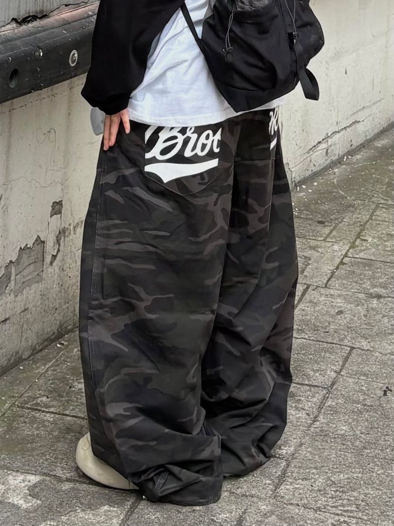 camo hip patch wide pants