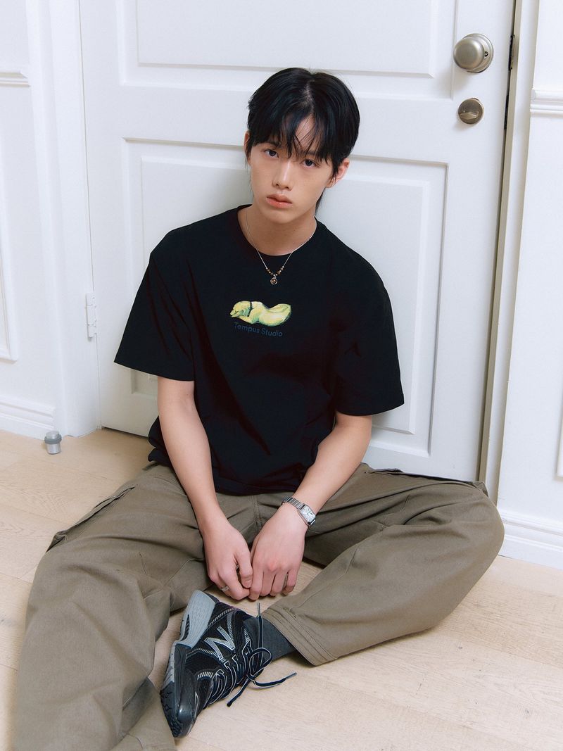 LYING DOG T-SHIRT_Black