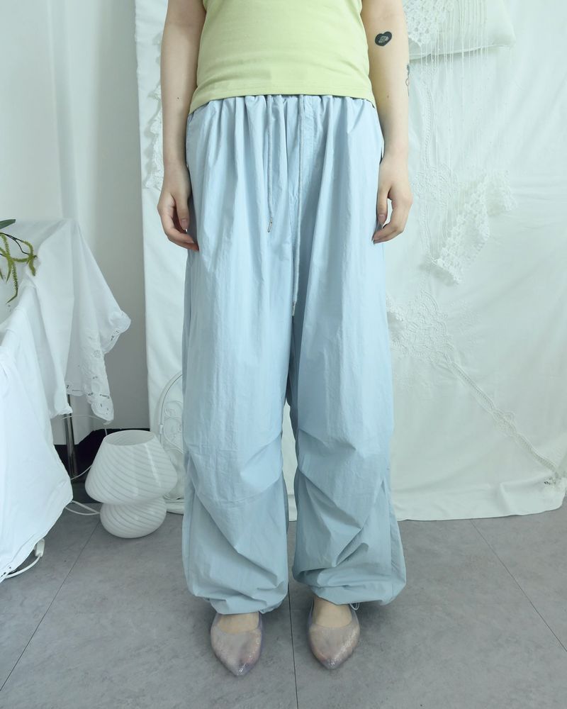 NUPHLO(ニューフロー)の「FLOW PARACHUTE STRING PANTS(Pants)」
