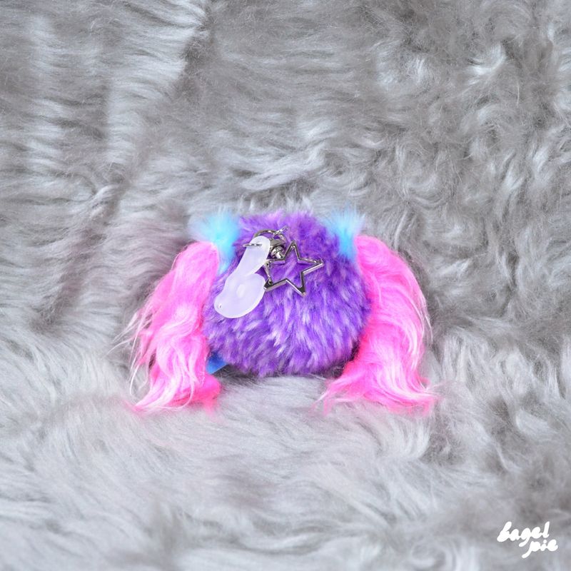 ALIEN PUPPY KEYCHAIN - ChunLi Pie