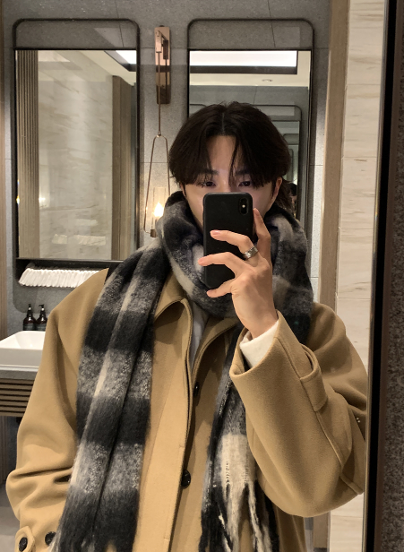 LOOKPLE（ルックプル）の「Rylen Long Check Muffler（Fashion Accessories）」