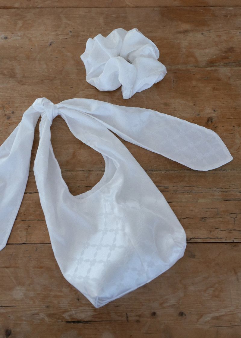 Floral Satin Jacquard Two-way Mini Bag_White