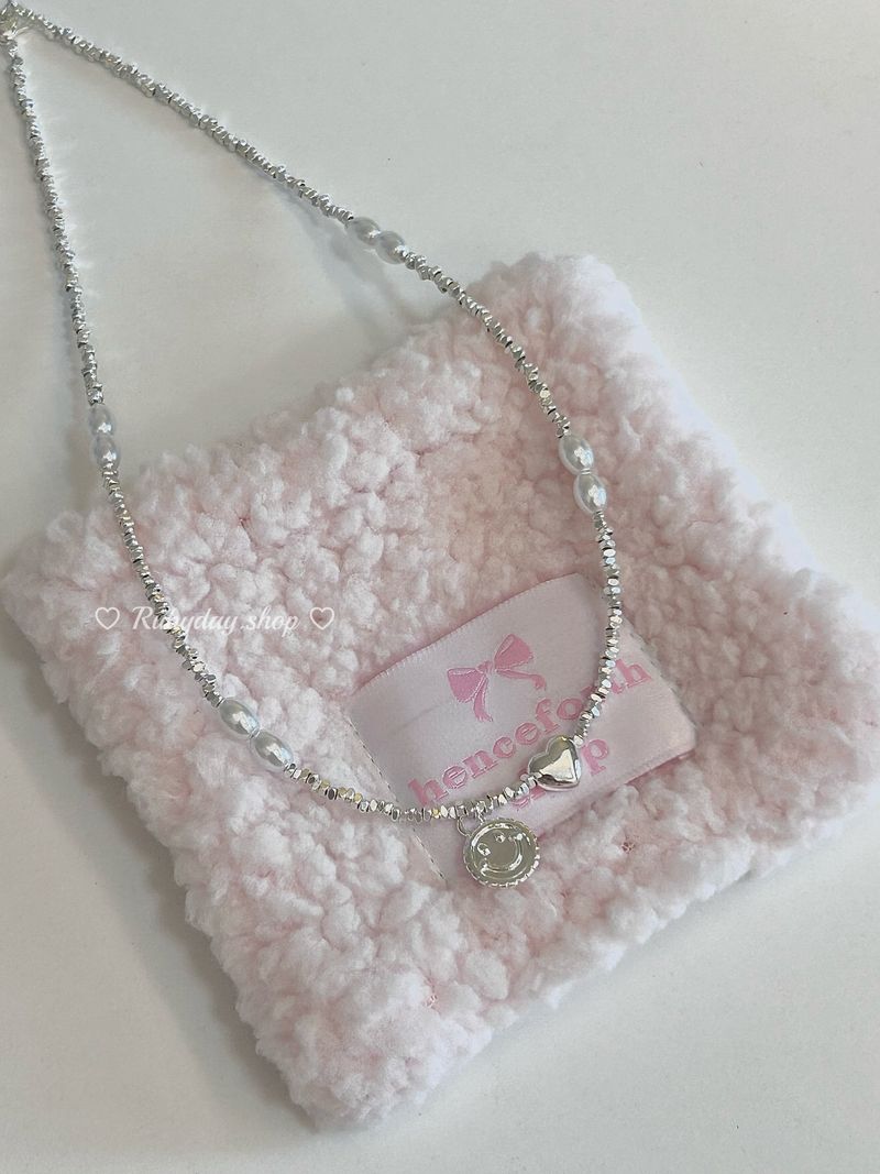 smile all day necklace