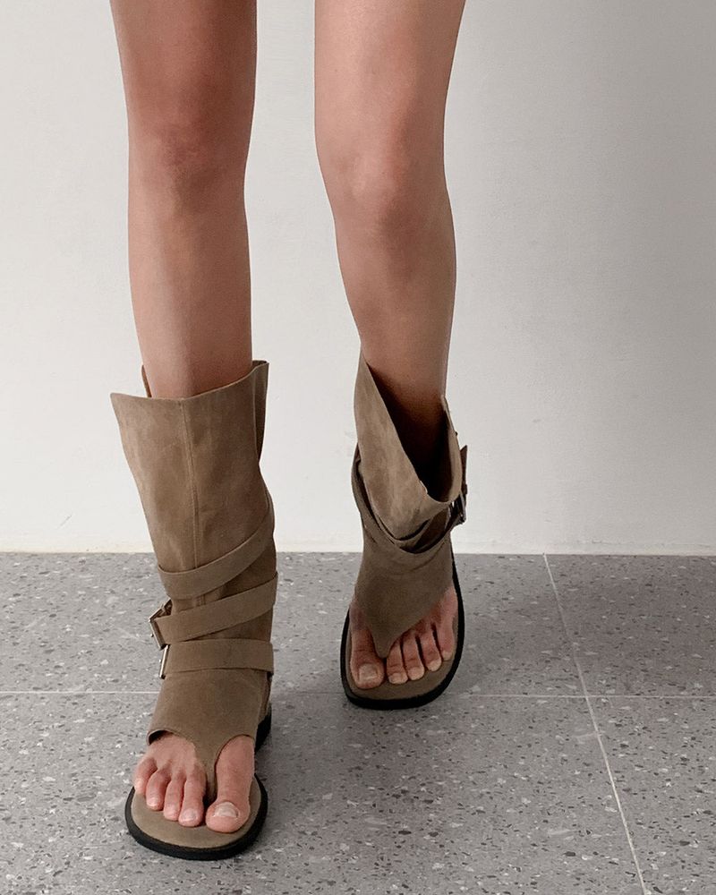 Laviss open-toed long boots