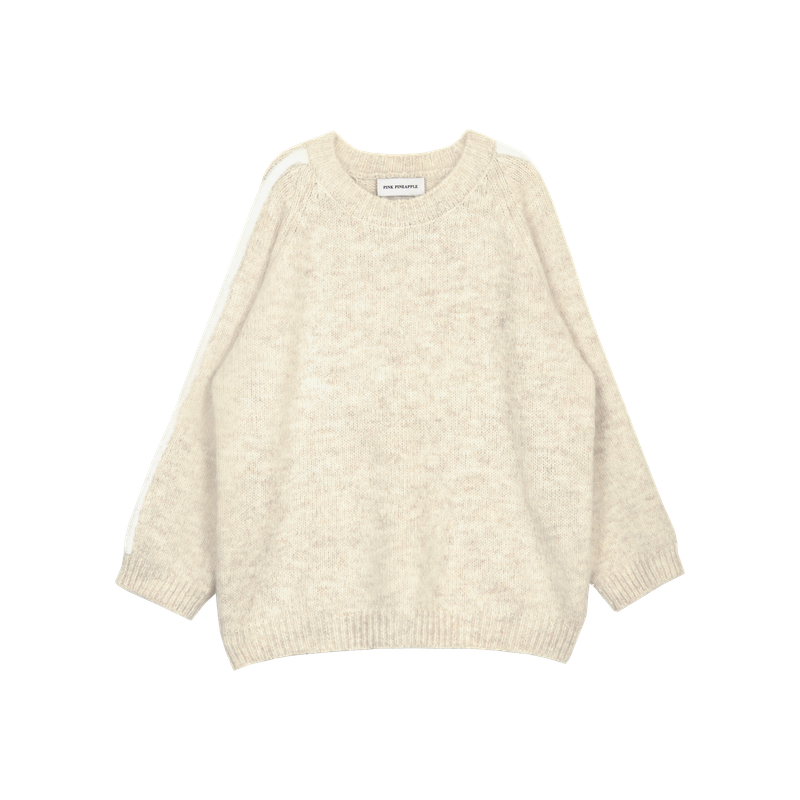 SNOWY TRIM ROUND KNIT
