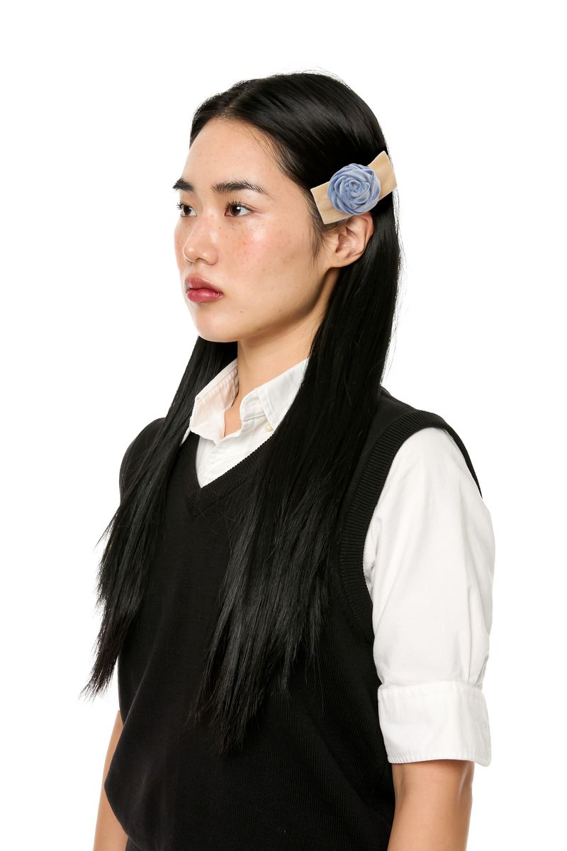 YONOSE（ヨノセ）の「ベルベットローズピン（ヘアアクセサリー）」