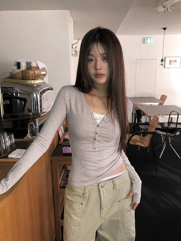 anyonemore（エニーワンモアー）の「Emba Stripe Slim Fit Warmer Button T-Shirt（Tops）」