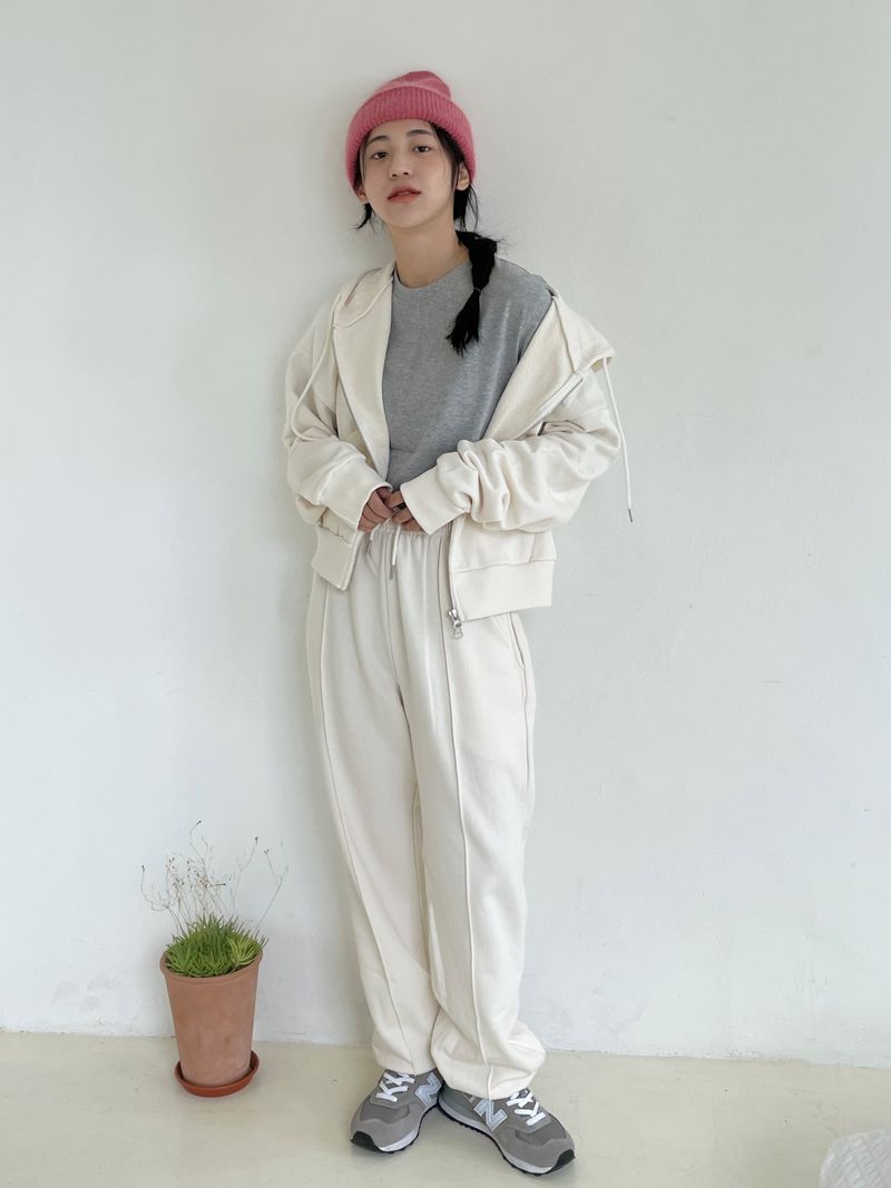 Seasonable basic t
